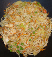 Wok met kip gerechtsfoto